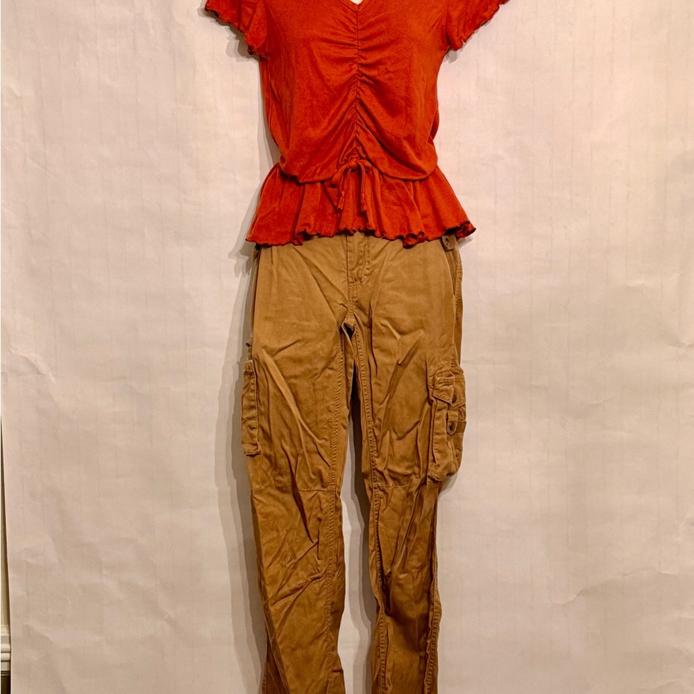 BKE Women's Tan Cargo Joggers